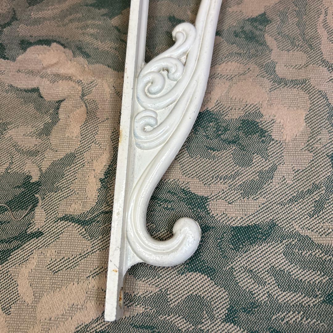 貴重アンティーク エレガントなアイアンブラケット/棚受け/ハンギング アイボリー