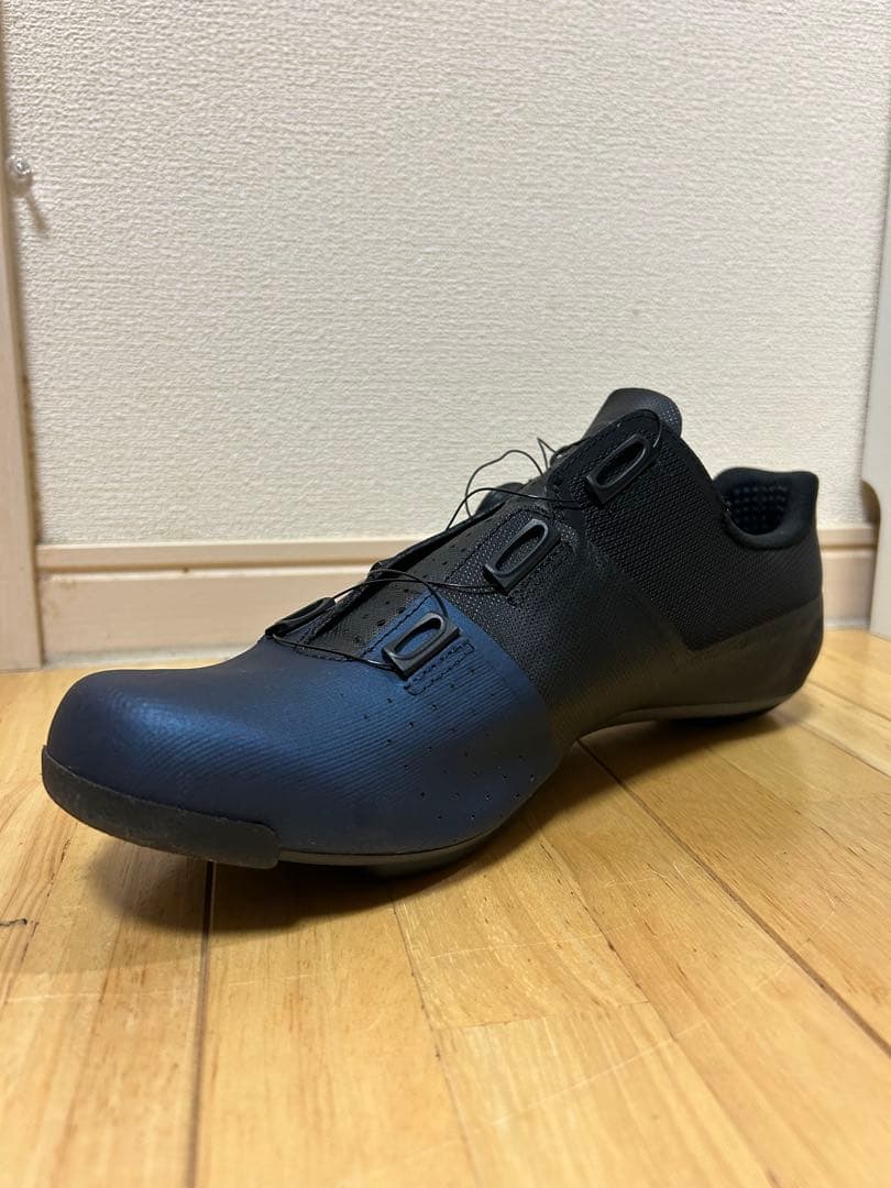 ウェア fi'zi:k TEMPO OVERCURVE WIDE R4