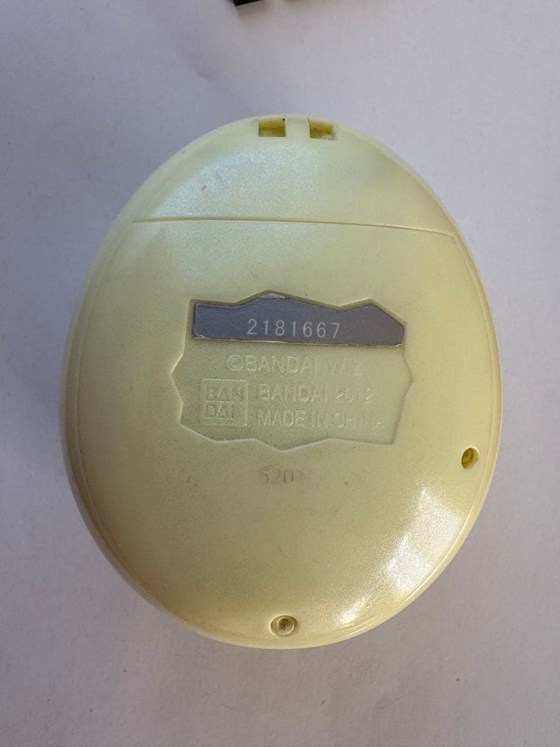 たまごっちピース Tamagotch P's 本体 電池入り