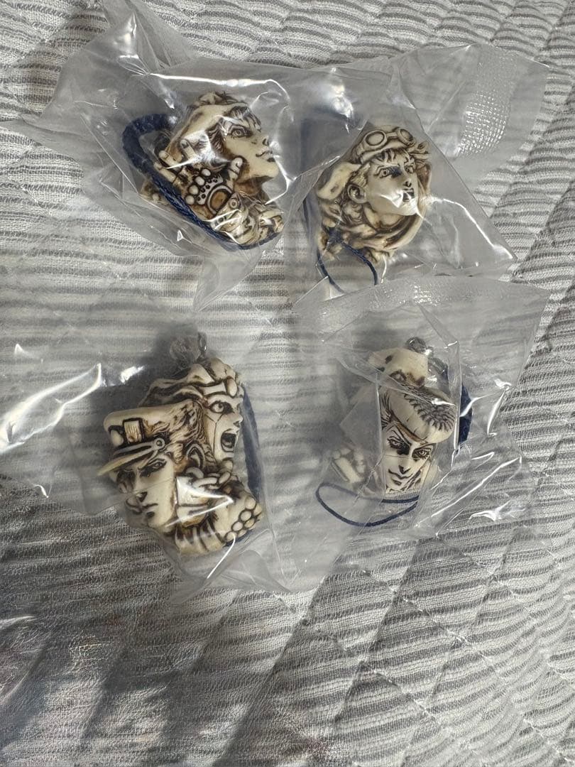 荒木飛呂彦原画展『ジョジョの奇妙な冒険』根付ストラップ 8種コンプリートセット