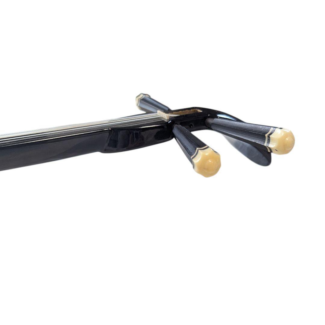 【極美品】沖縄 三線 本蛇革 強化張り 黒塗り棹 蛇皮 ハードケース 爪