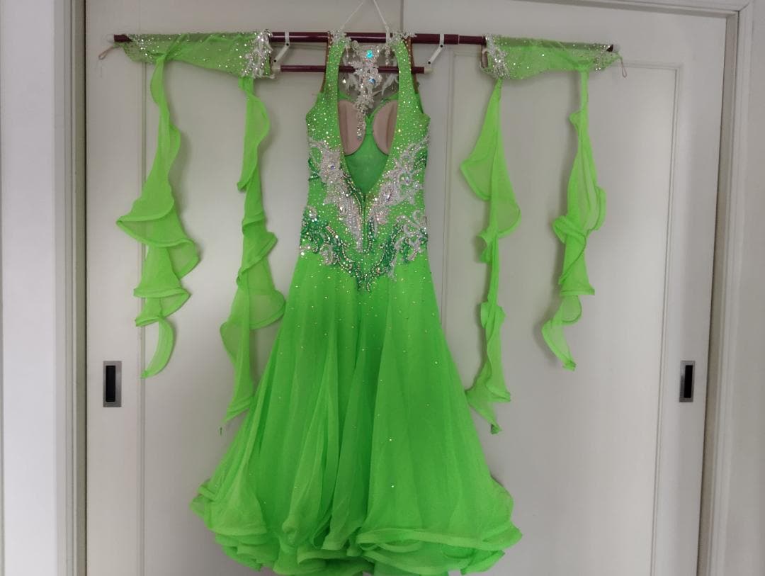 蛍光グリーン社交ダンスドレス