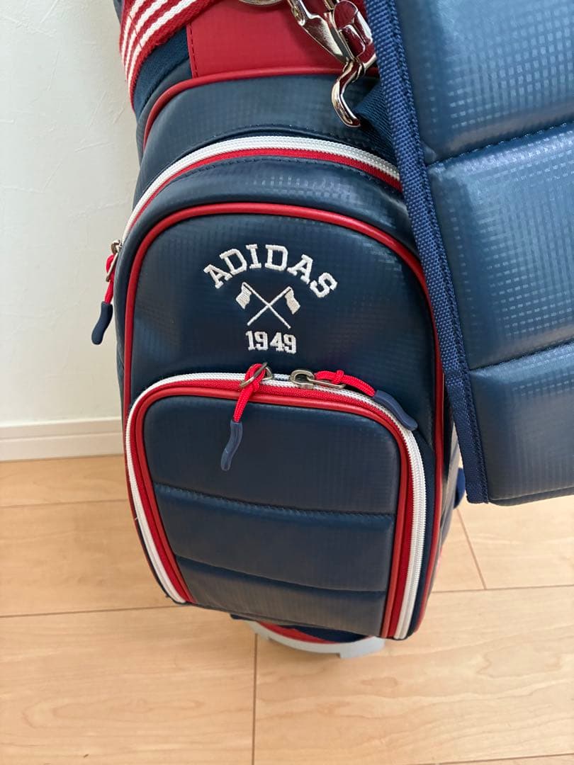 稀少！2015年モデル adidas(アディダス) キャディバッグ