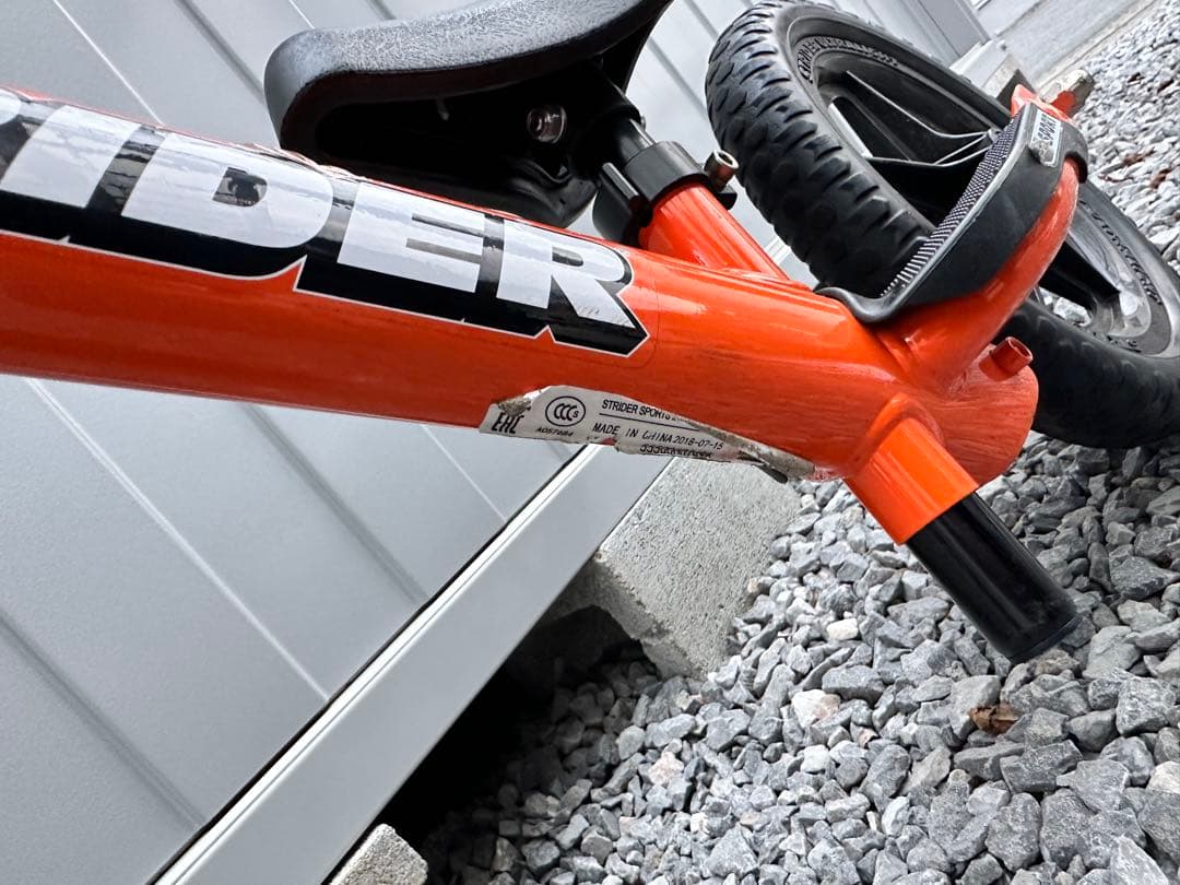 ストライダー　オレンジ　スポーツ　12インチ　スタンド付き