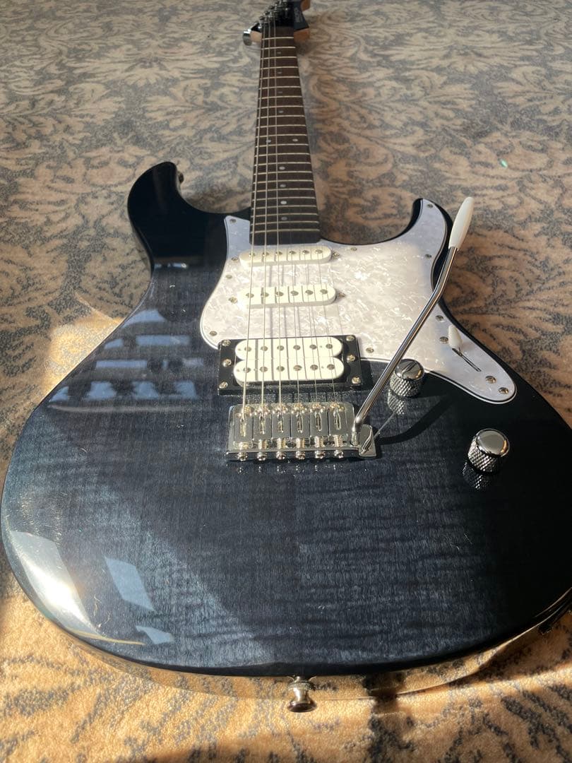 Yamaha パシフィカ 212 VFM TBL