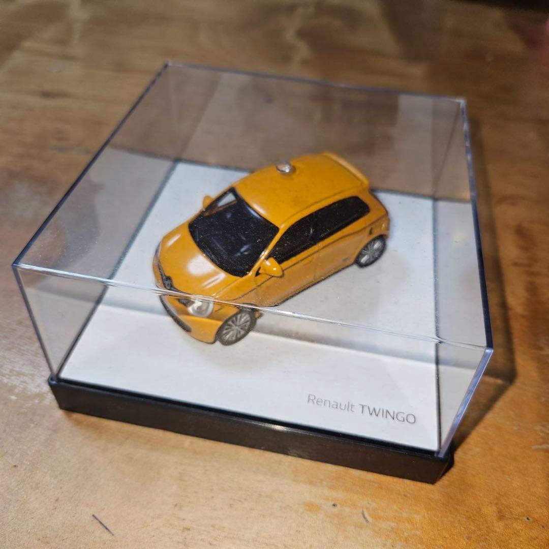 ノレブ1／43ルノートゥインゴ