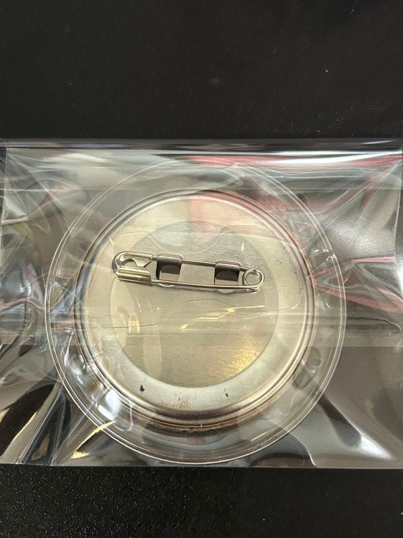 ブルーロック 糸師冴　バースデイ メタル缶バッジ