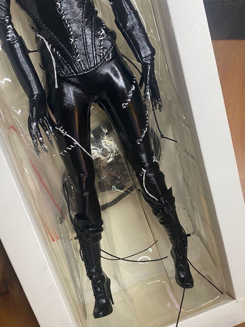 Supermadtoys 1/6 キャットウーマン／バットマン 戦闘後版