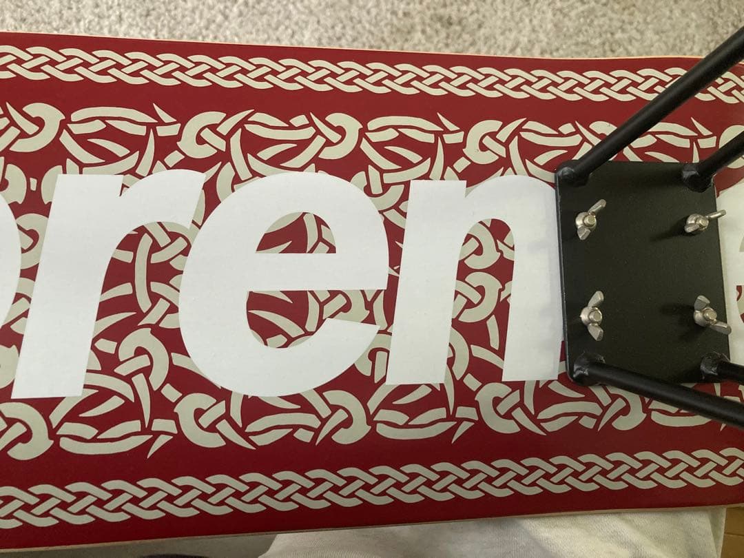 supreme スケートボード＋デッキスタンド シュプリーム ペイズリー 赤