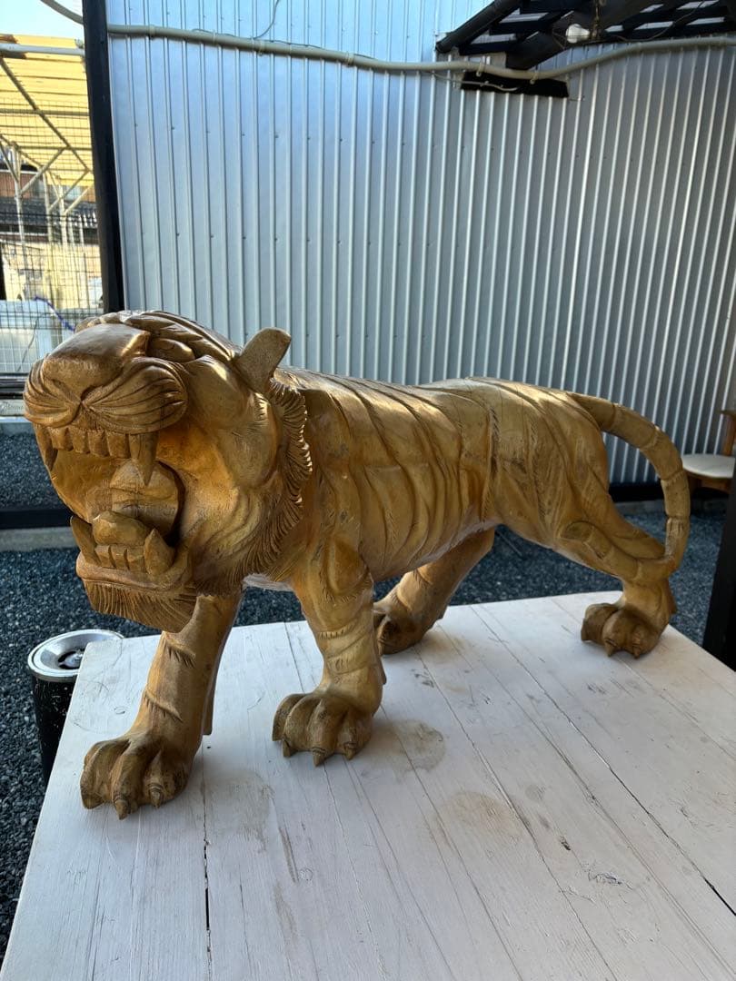 木製虎の彫刻 約100cm