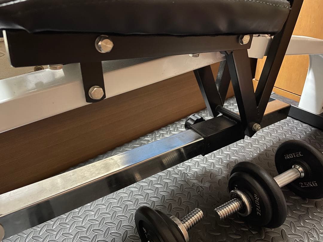 アイロテック（IROTEC）マルチポジションベンチ　受け渡し限定