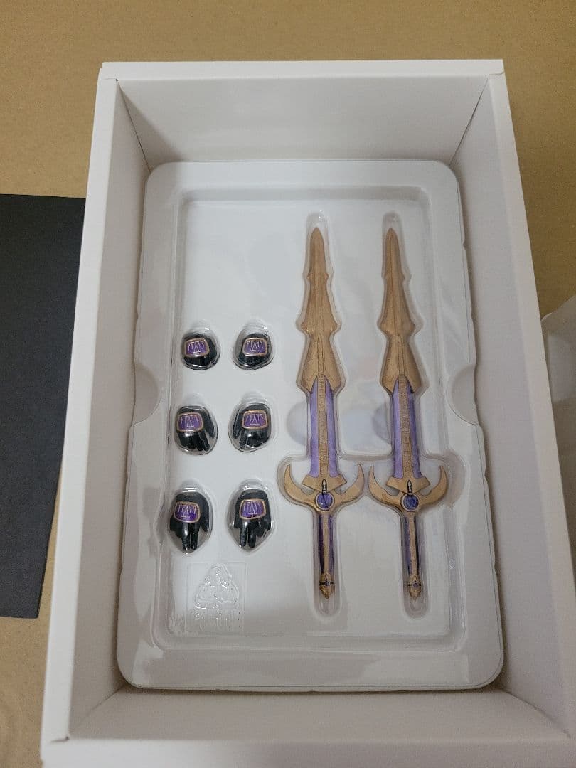 真骨彫製法 仮面ライダークウガ ライジングタイタン