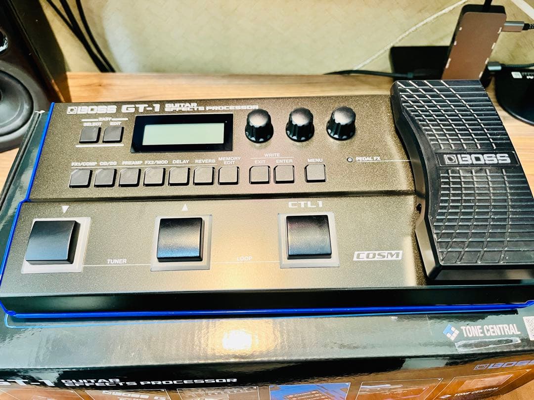 BOSS GT-1 アダプター付