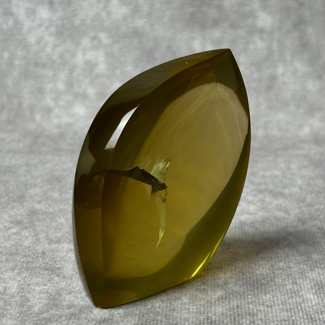 オウロベルデクォーツ ウェーブカット