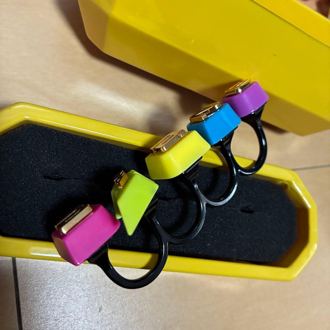 BIGBANG ペンライト　王冠　ボイスキーホルダーぬいぐるみ　トランプ