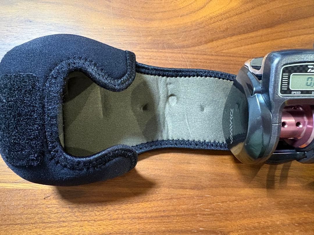 ダイワ　紅牙　ICS 103 右巻き　リールポーチ付き