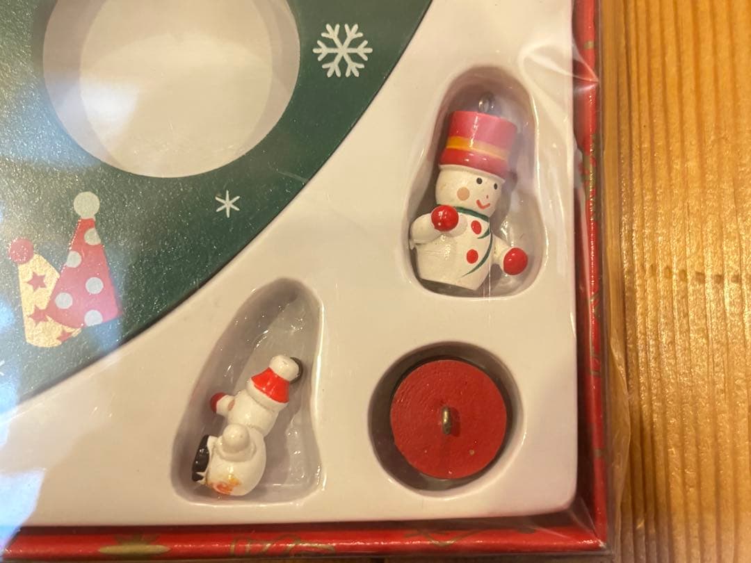 サンリオ　ハローキティ　クリスマスウッドリース