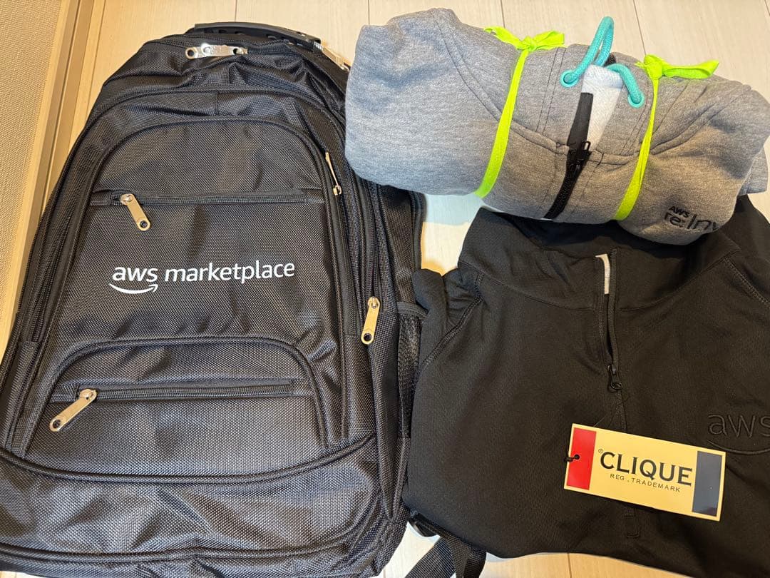 AWS Marketplaceリュック、reinventパーカー、インナーセット