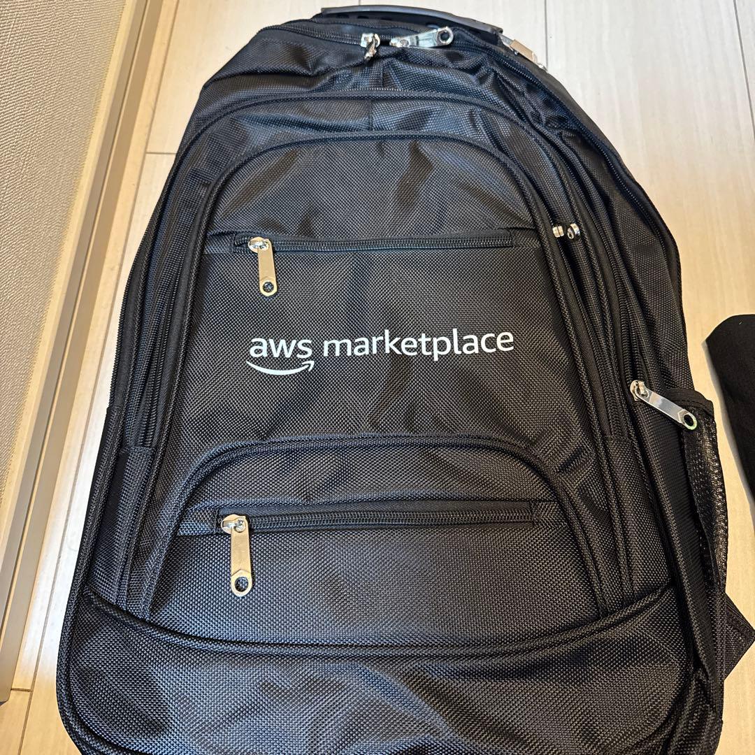 AWS Marketplaceリュック、reinventパーカー、インナーセット