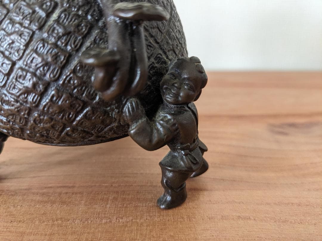 高岡銅器　三足香炉