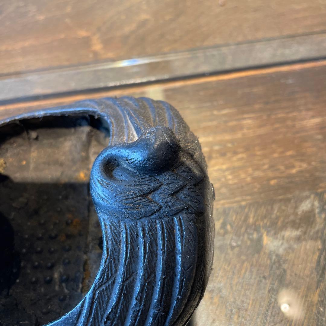 墨壺　昔の大工さんが柱や梁に標を付ける為の道具です　現在では花器等の器に利用