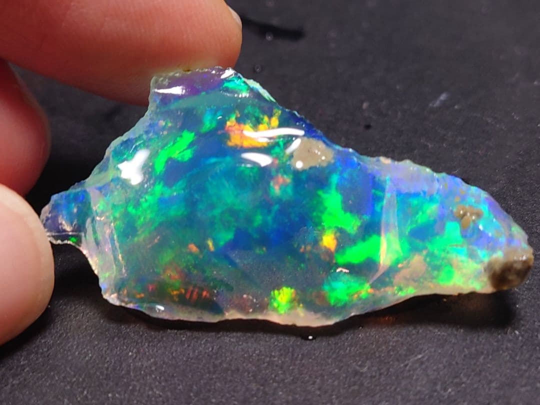 ウェロ産　チョーク　エチオピアオパール　標本　鉱物　原石　プレシャス　虹