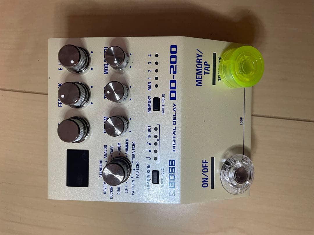 BOSS DD-200 デジタルディレイ 箱、説明書等付属