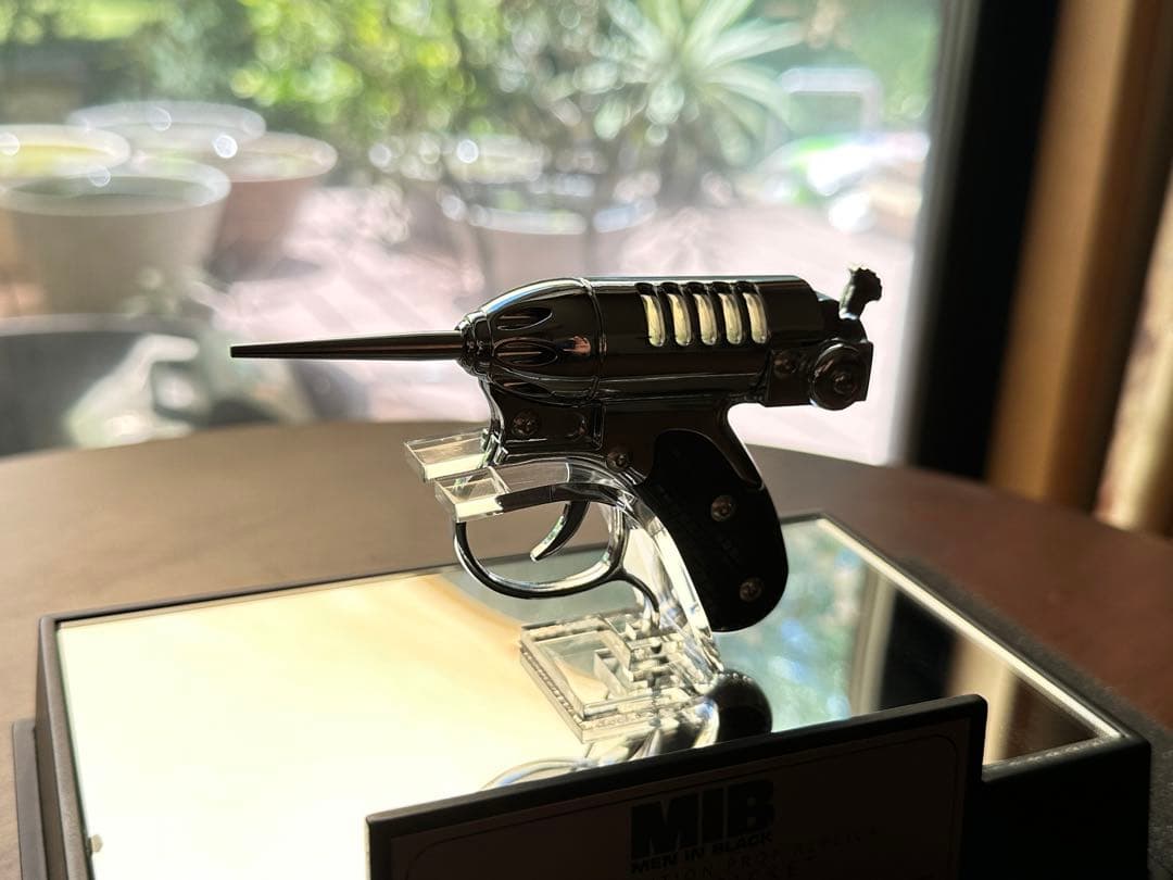 メン・イン・ブラック/ノイジークリケット