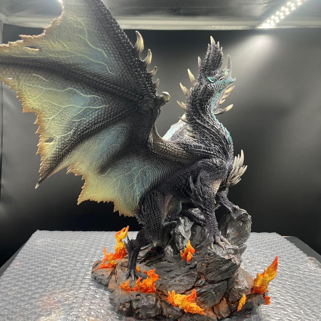 カプコン フィギュアビルダークリエイターズモデル 煌黒竜 アルバトリオン
