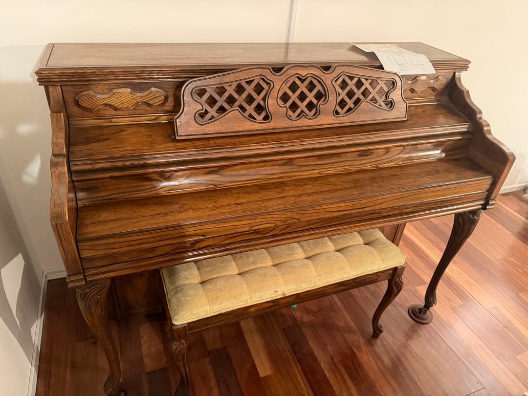 希少　kimball アップライトピアノ ウッド仕上げ　アンティーク　猫脚