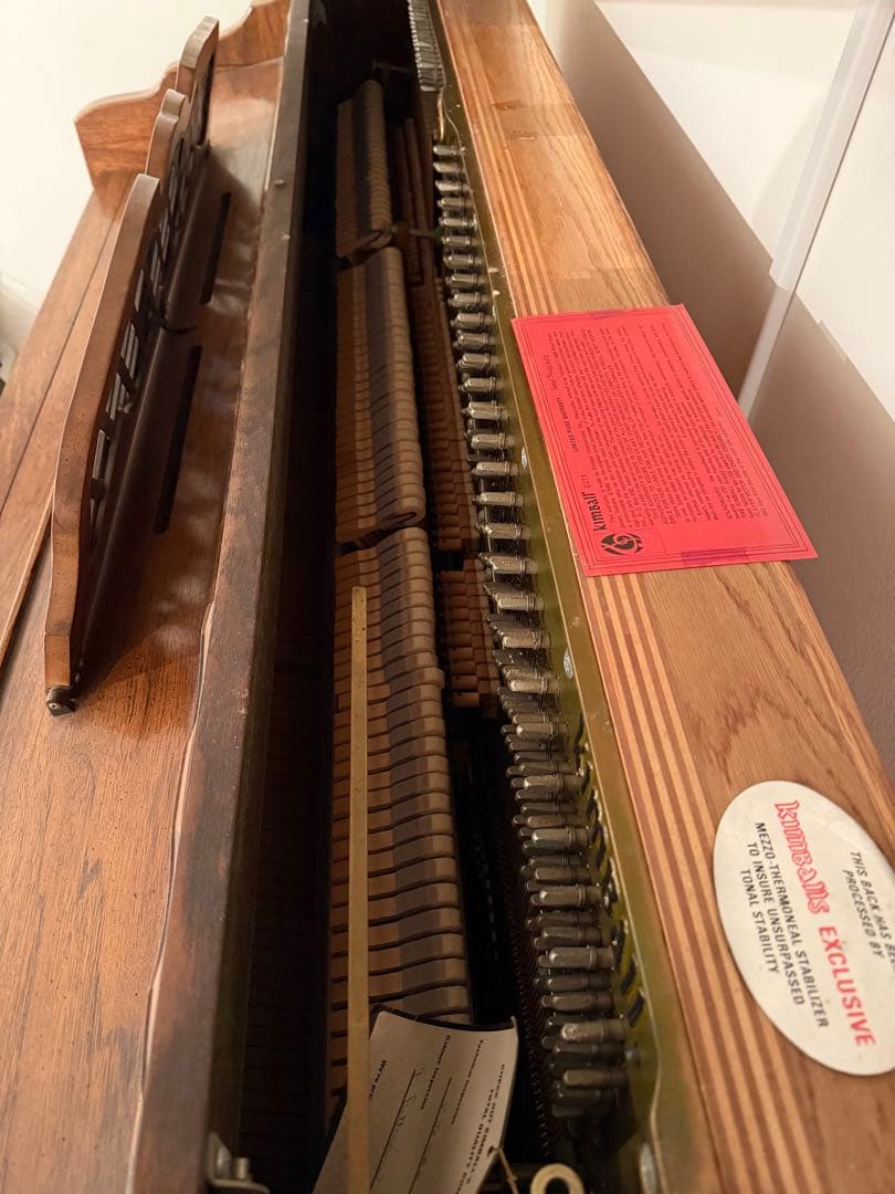 希少　kimball アップライトピアノ ウッド仕上げ　アンティーク　猫脚