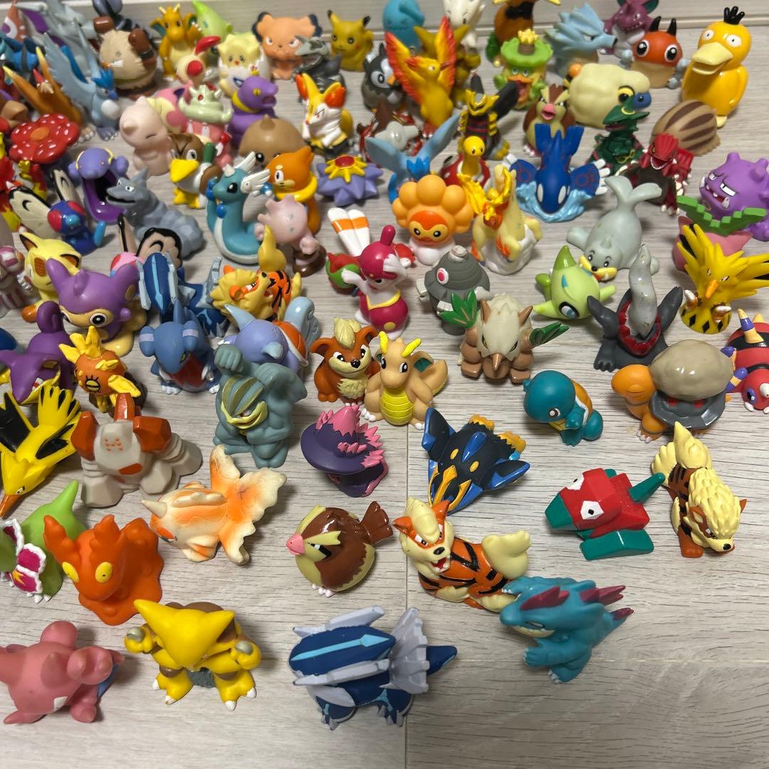 【希少品】ポケモンキッズ　ポケモン指人形豪華200個セット①