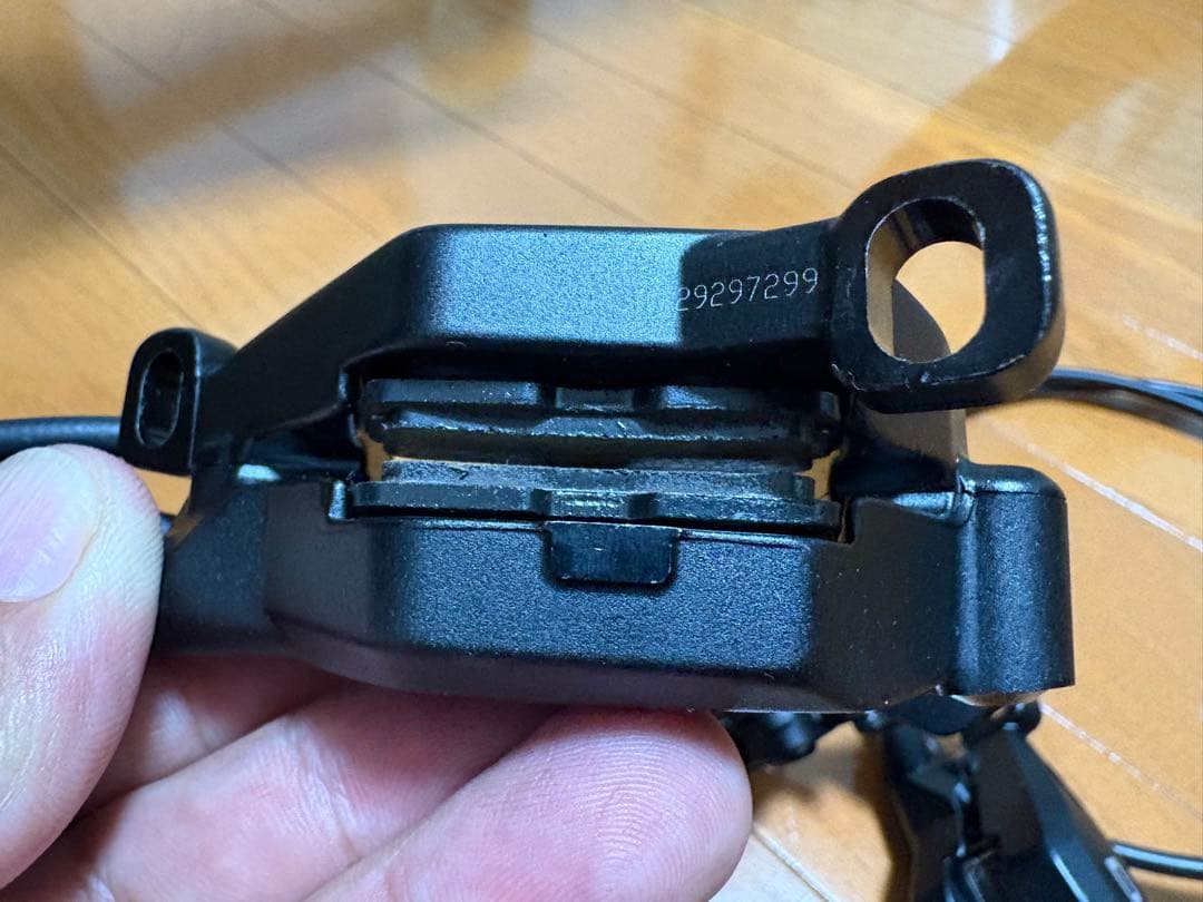 SRAM DB8 ディスクブレーキ　前後 2本セット　新車外し