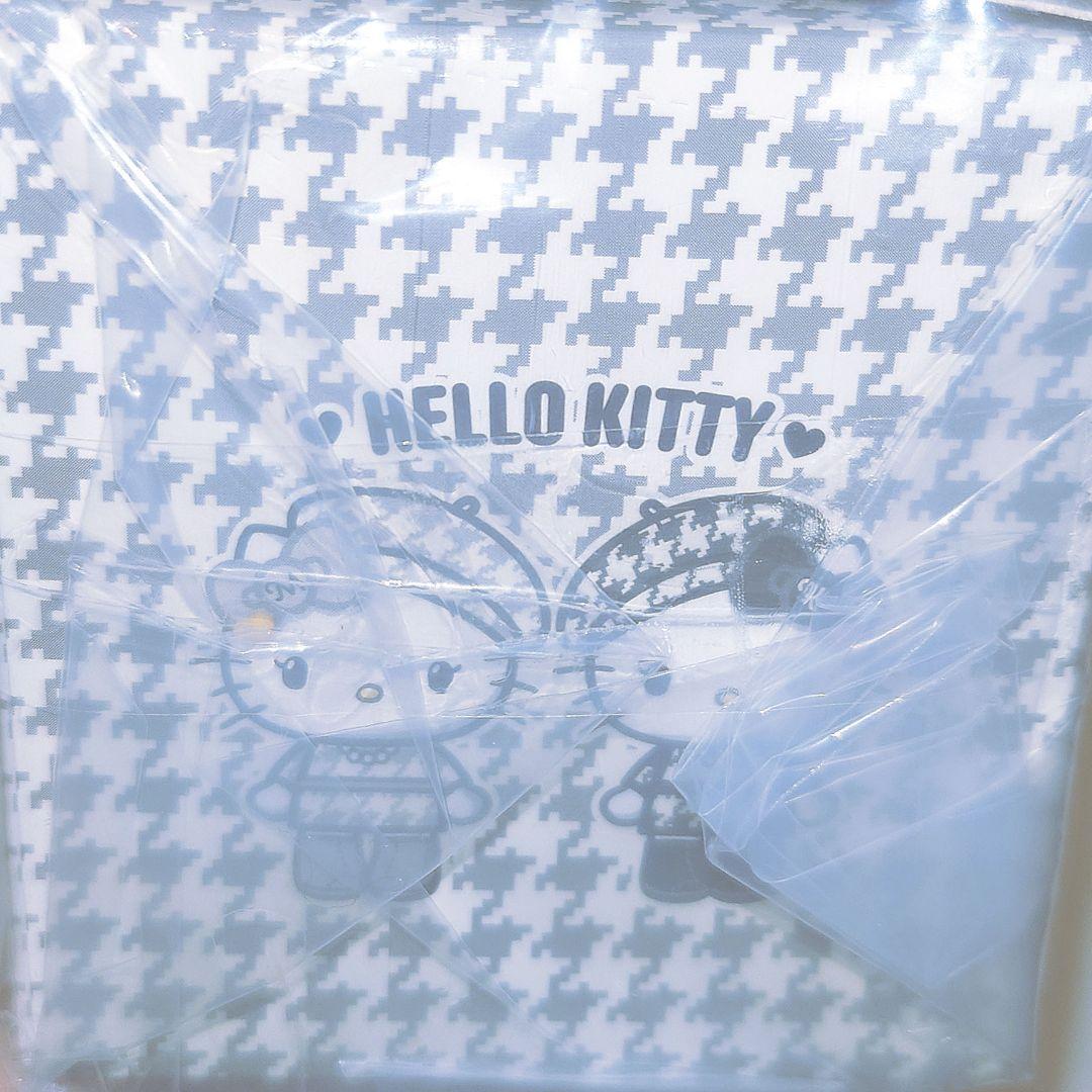 サンリオ ハローキティ シークレットマスコットチャーム モノクロガーリーコーデ