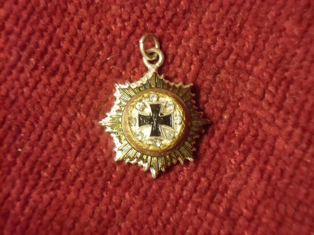 ＢＷドイツ軍/連邦軍＊１９５７年制定＊ドイツ十字章ＧＯＬＤミニチュア勲章（実物）