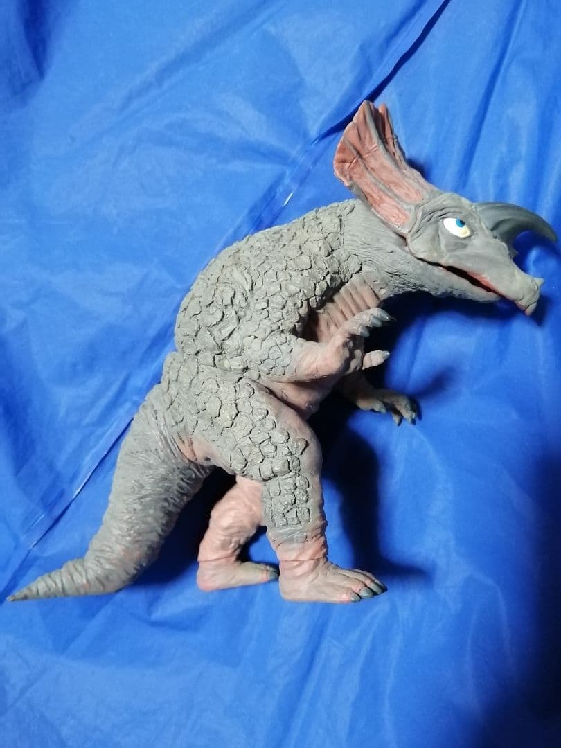 d*2様 大怪獣シリーズ　ウルトラセブン　カプセル怪獣セット　ミクラス・ウィンダ