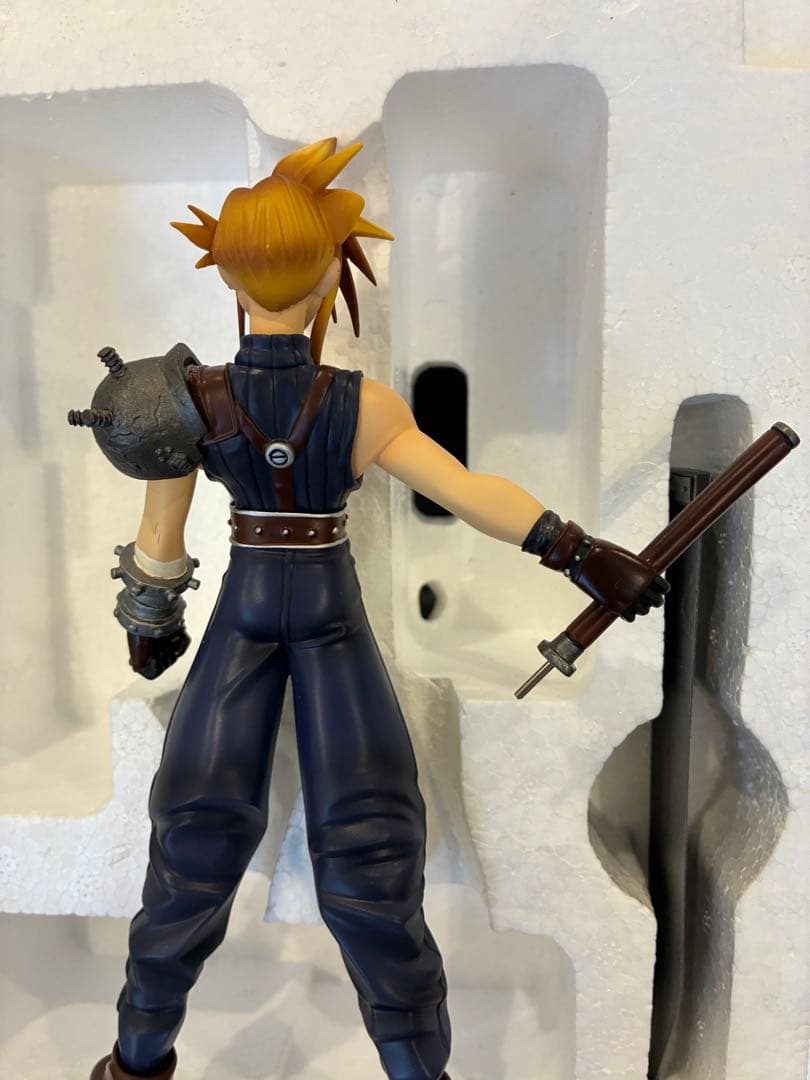FF7 クラウド コールドキャスト ARTFX コトブキヤ 完成品