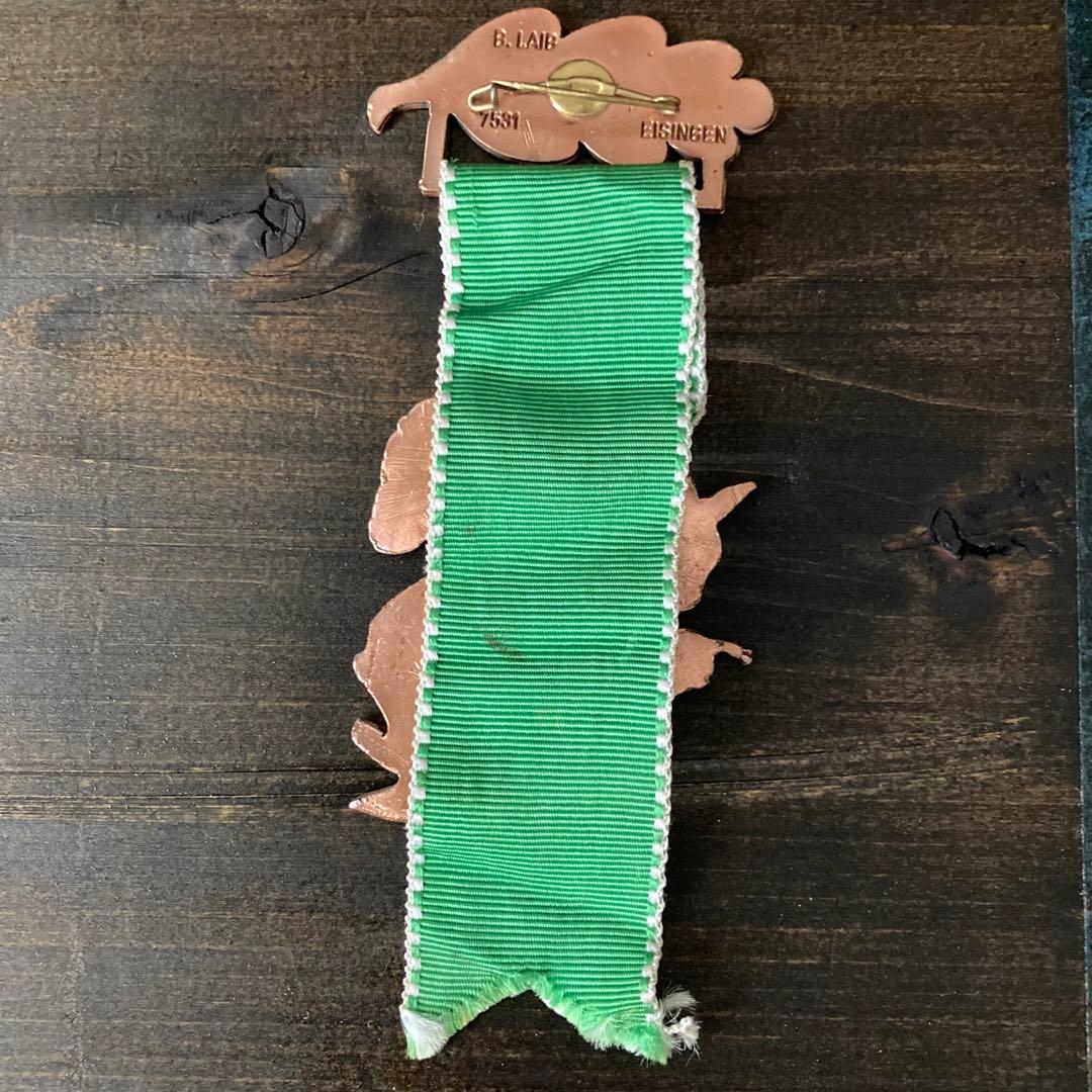 専用　リスのバッチ　ドイツ　ヴィンテージ