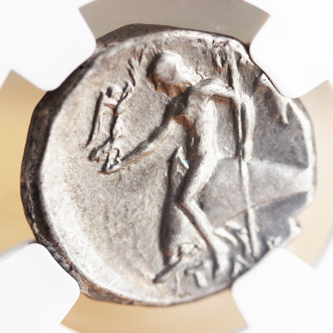 カラブリア　イルカに乗るタラス神【ChXF NGC】ディドラクマ銀貨