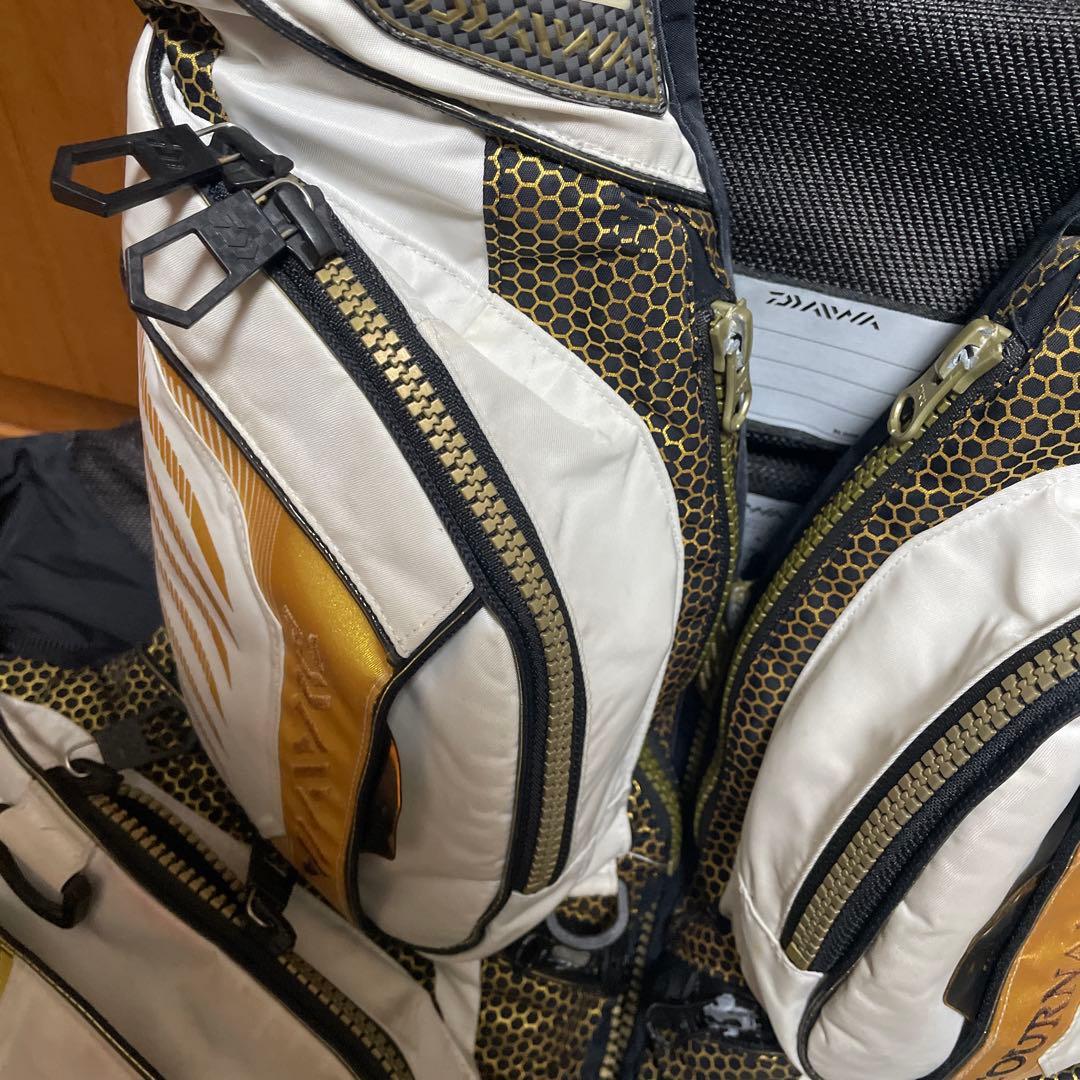 ダイワ ライフジャケット ホワイト/ブラック