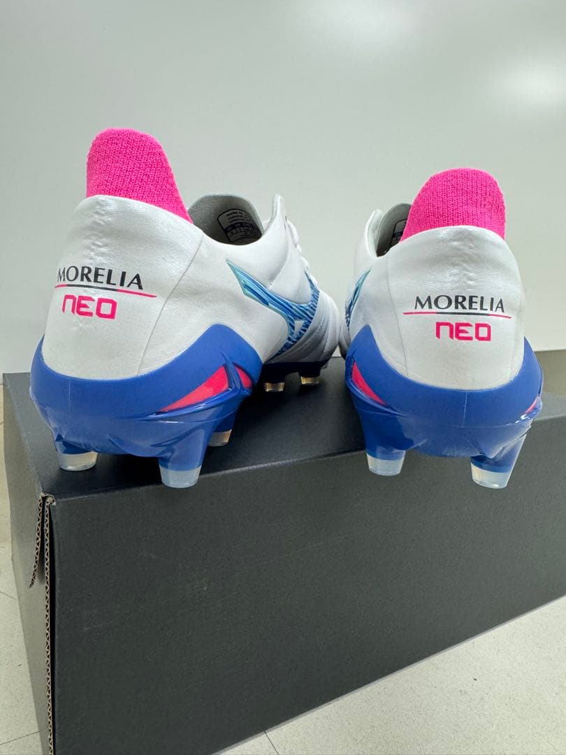 【新品】モレリアネオ4 26.0cm アーバン・エレクトリック・パック