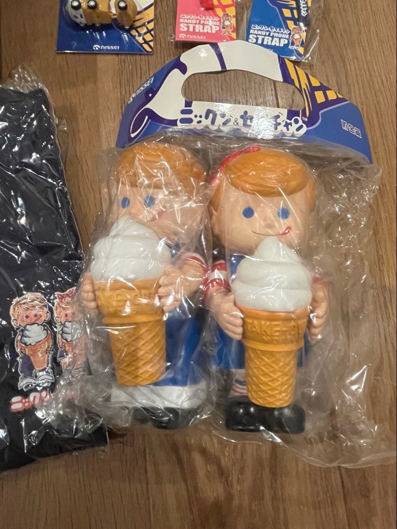 【最終値下げ】ニックン&セイチャン 非売品 キャラクター缶 nissei 貯金箱