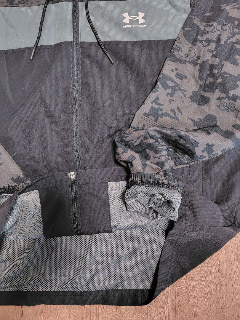 Under Armour 迷彩柄ウィンドブレーカー　上下