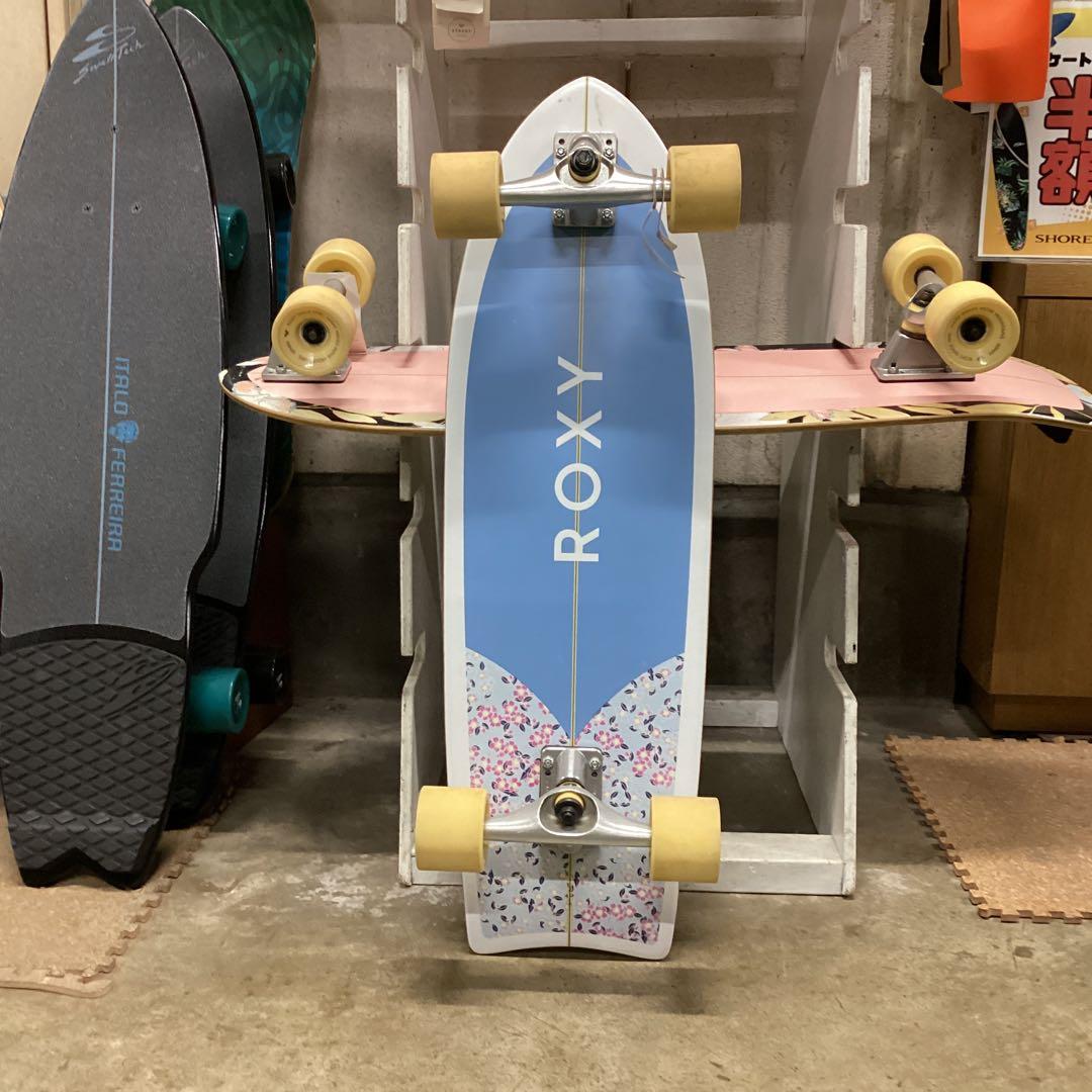 新品格安　女の子に大人気　オシャレなロキシーサーフスケート31インチ白ブルー
