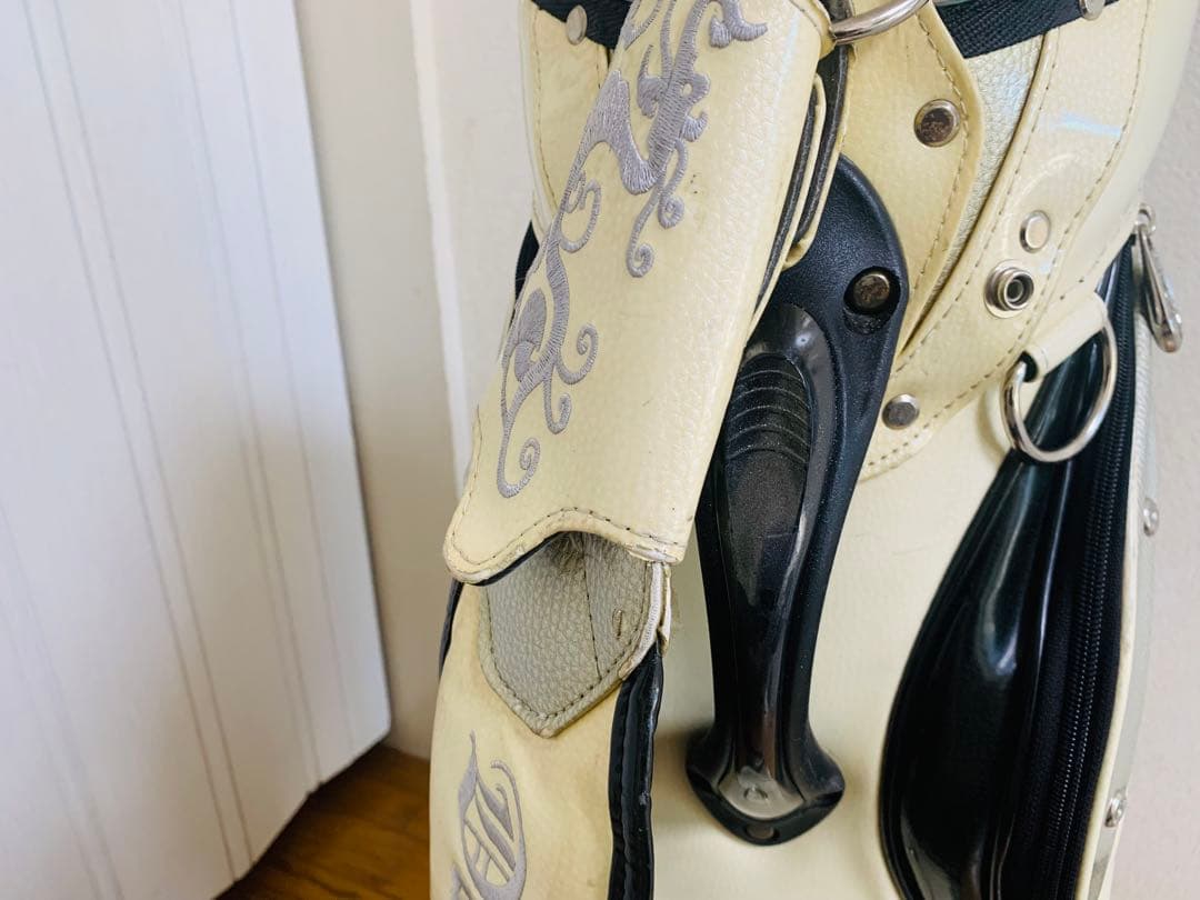 ダンス・ウイズ・ドラゴン ホワイトゴルフバッグ (消毒済)