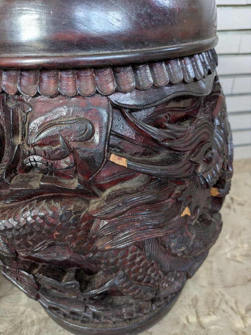 龍の木彫り彫刻 椅子