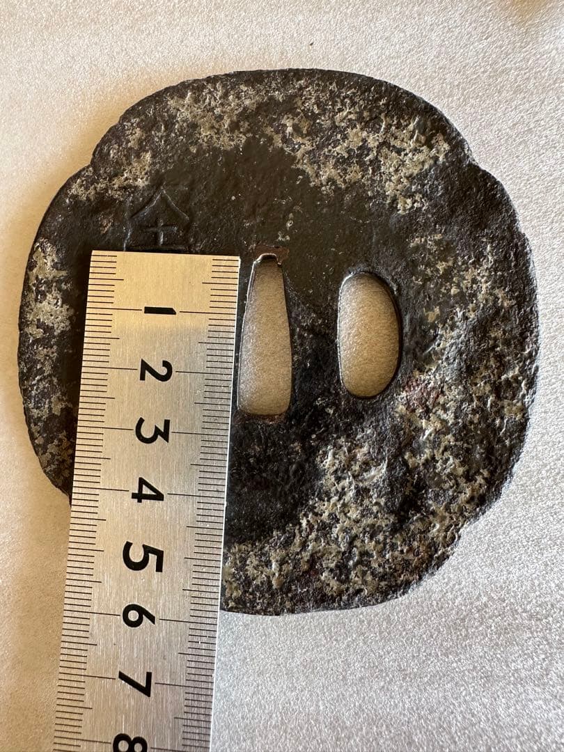 鍔 古鍔 鉄地 鐔　鉄地つば 刀装具 古美術 時代物 26A4