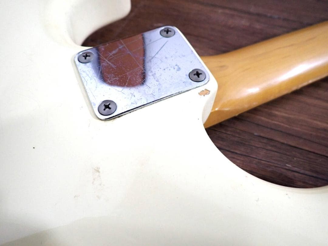 Fender Stratocaster ホワイト 日本製 ケース付き 52664