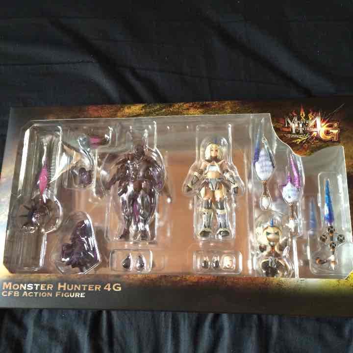 CAPCOMモンハン4G予約限定フィギュアセット