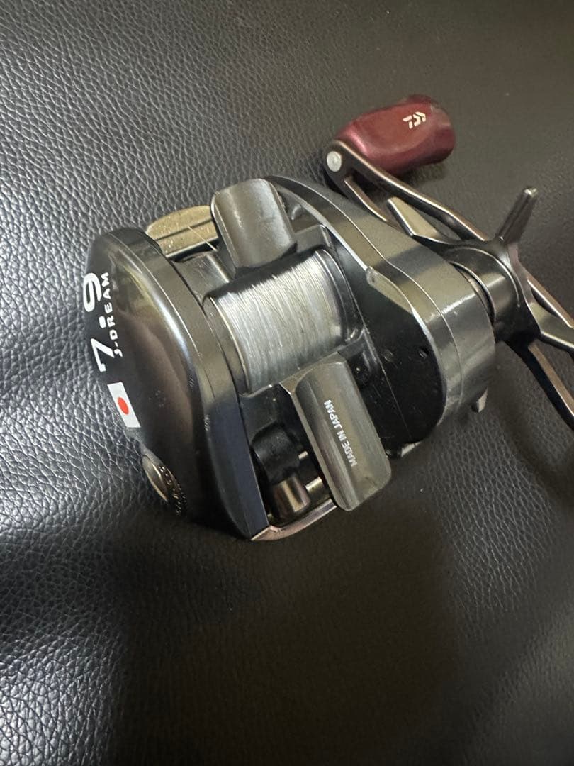 ダイワ ベイトリール 右ハンドル